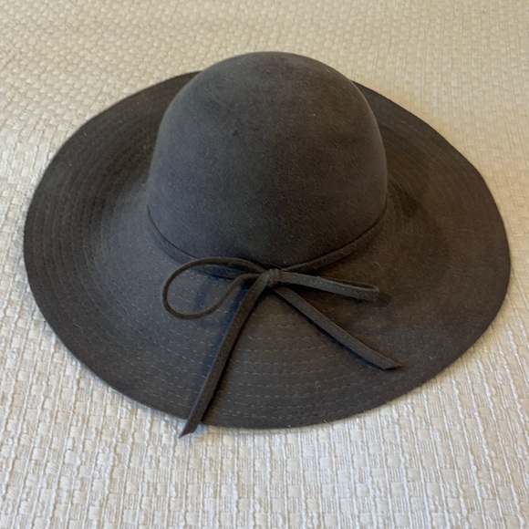Christy Wool Floppy Hat - Picture 1 of 6